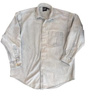 Vintage GAP Denim Shirt Size Medium Light Wash Button Down Cotton Canada 90s*
